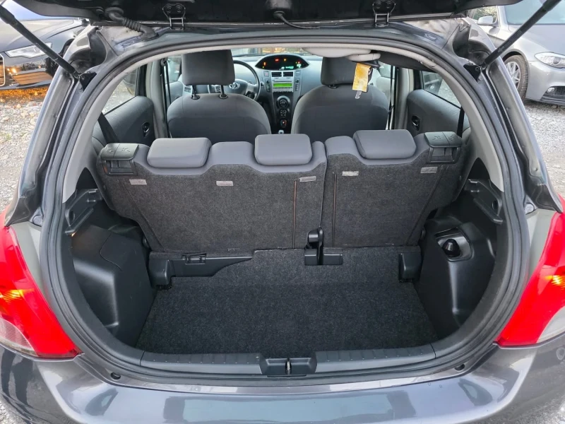 Toyota Yaris 1.4D4D 90K.C. / АВТОМАТИК / КЛИМАТИК / , снимка 13 - Автомобили и джипове - 52647021