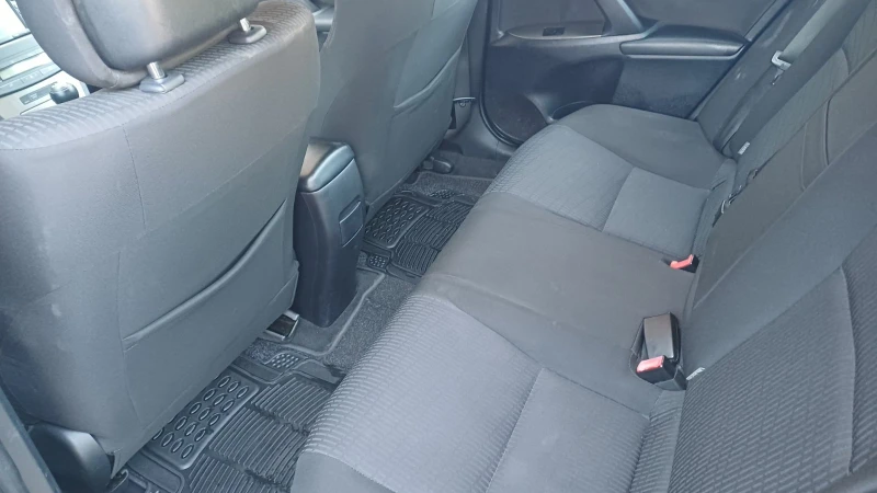 Toyota Avensis, снимка 11 - Автомобили и джипове - 52917702