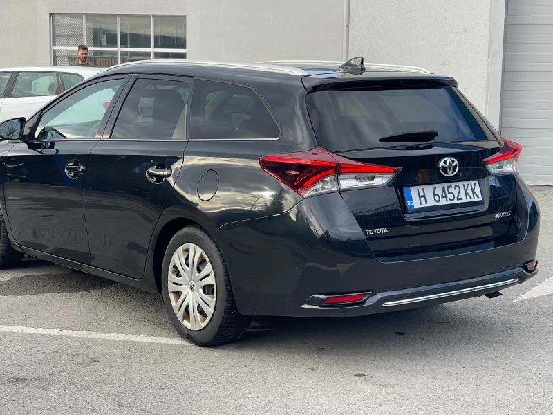 Toyota Auris 1.6, снимка 7 - Автомобили и джипове - 52969073