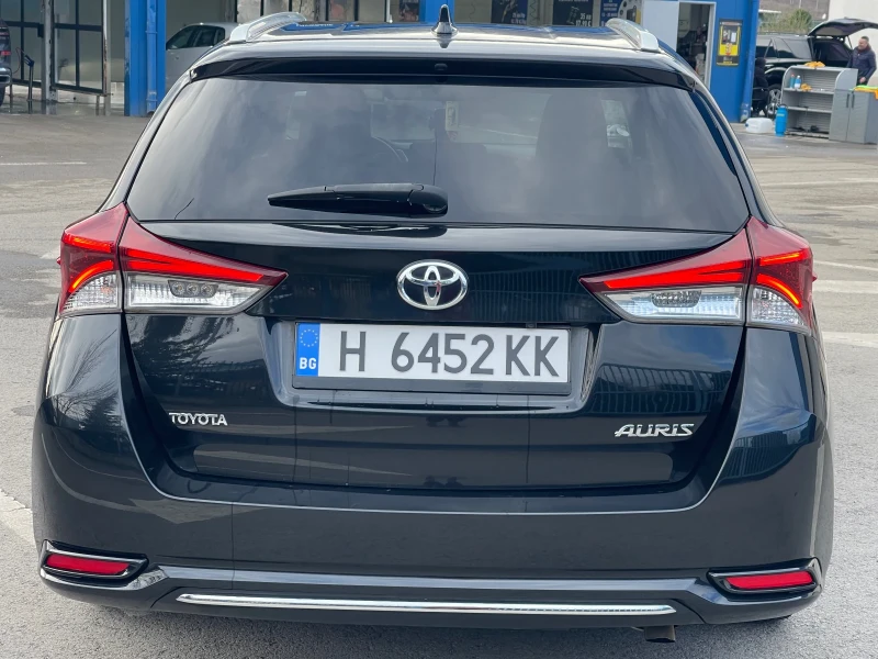 Toyota Auris 1.6, снимка 5 - Автомобили и джипове - 52969073