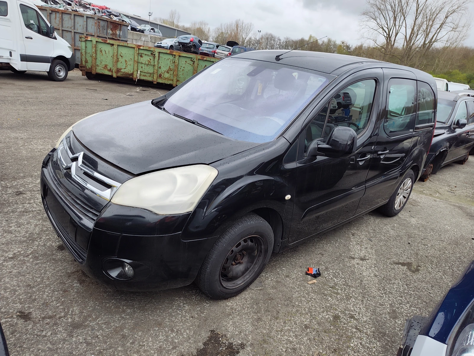 Citroen Berlingo 1.6 HDi 8V/1.6VTi , снимка 16 - Автомобили и джипове - 48320309