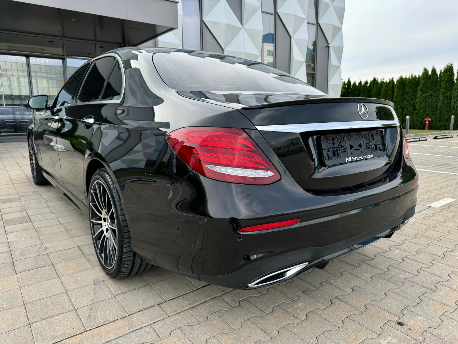 Mercedes-Benz E 220 AMG-360KAM-BLIND-SPOT-360CAM-BURMESTER-ПОДГРЕ - изображение 7