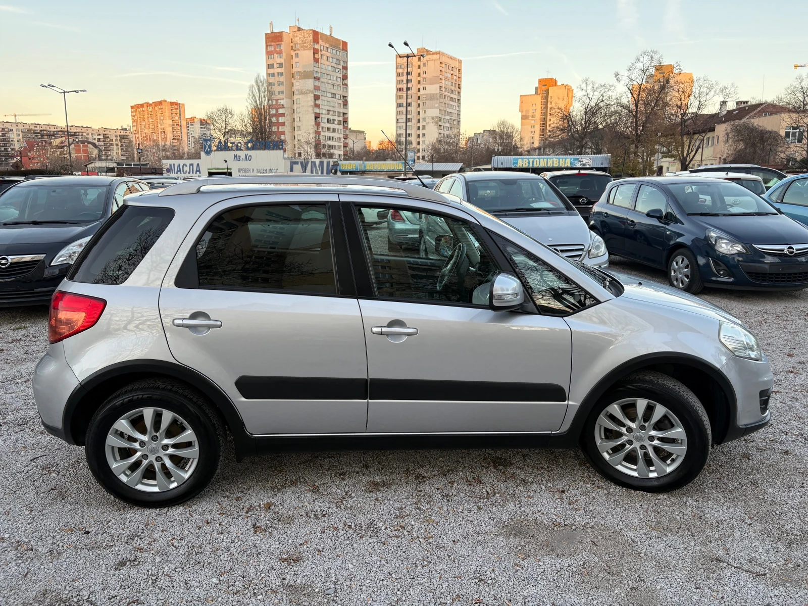 Suzuki SX4 1.6 газ инж/NAVI/4x4 - изображение 4