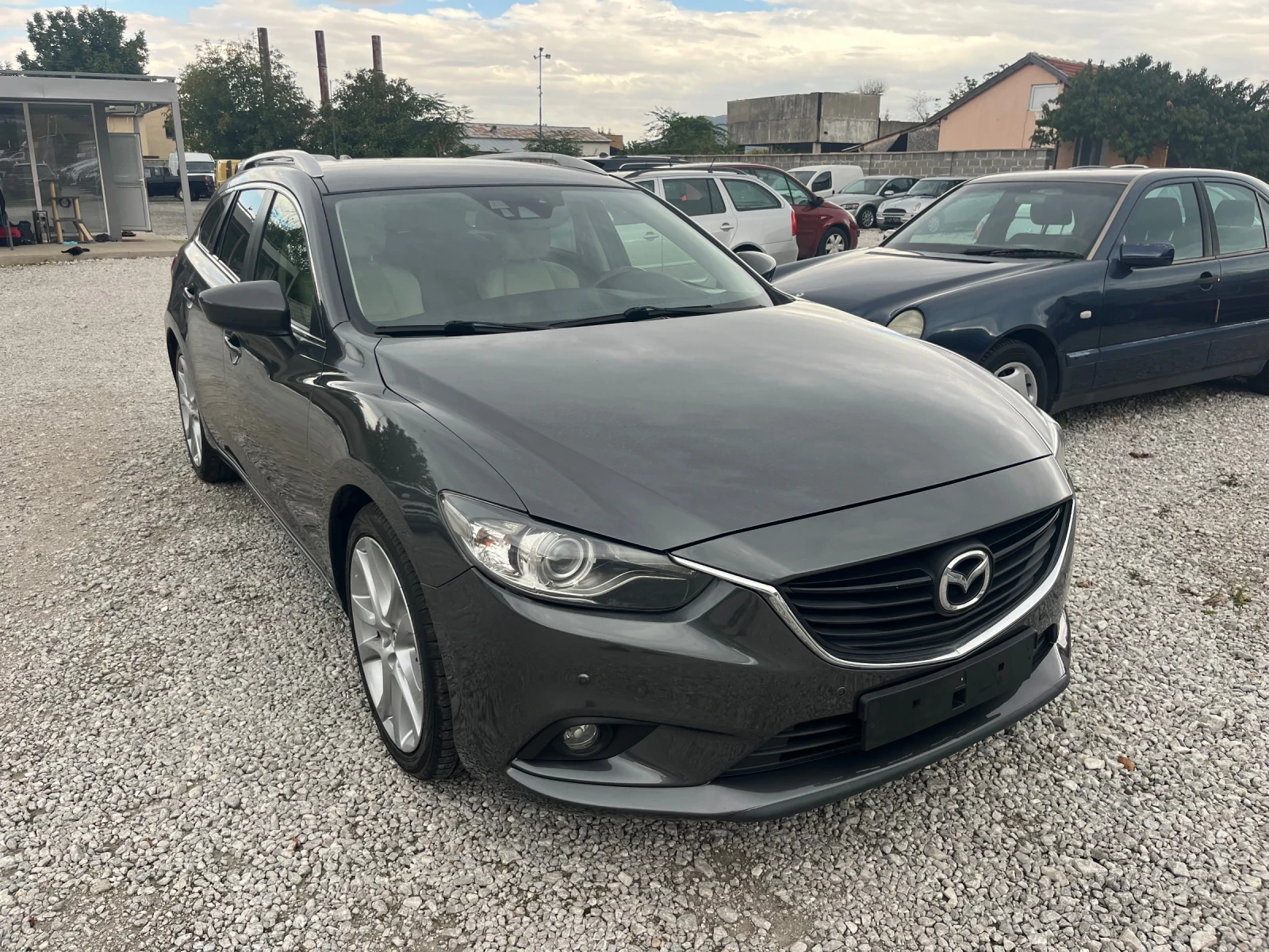 Mazda 6 2.2d ВСИЧКИ ЕКСТРИ - изображение 2