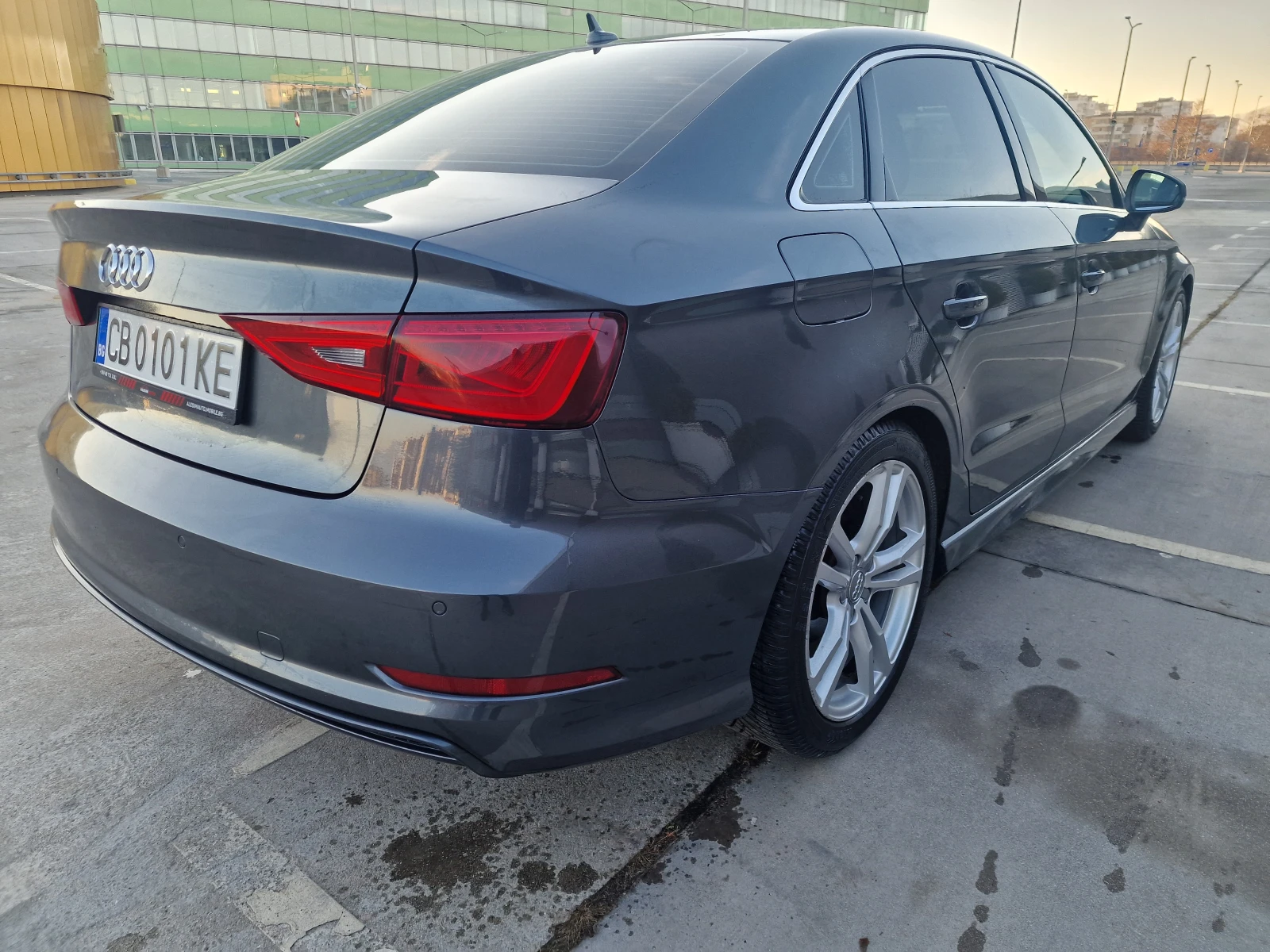 Audi A3 2.0 TDI S-Line 150 к.с. Sedan - изображение 5