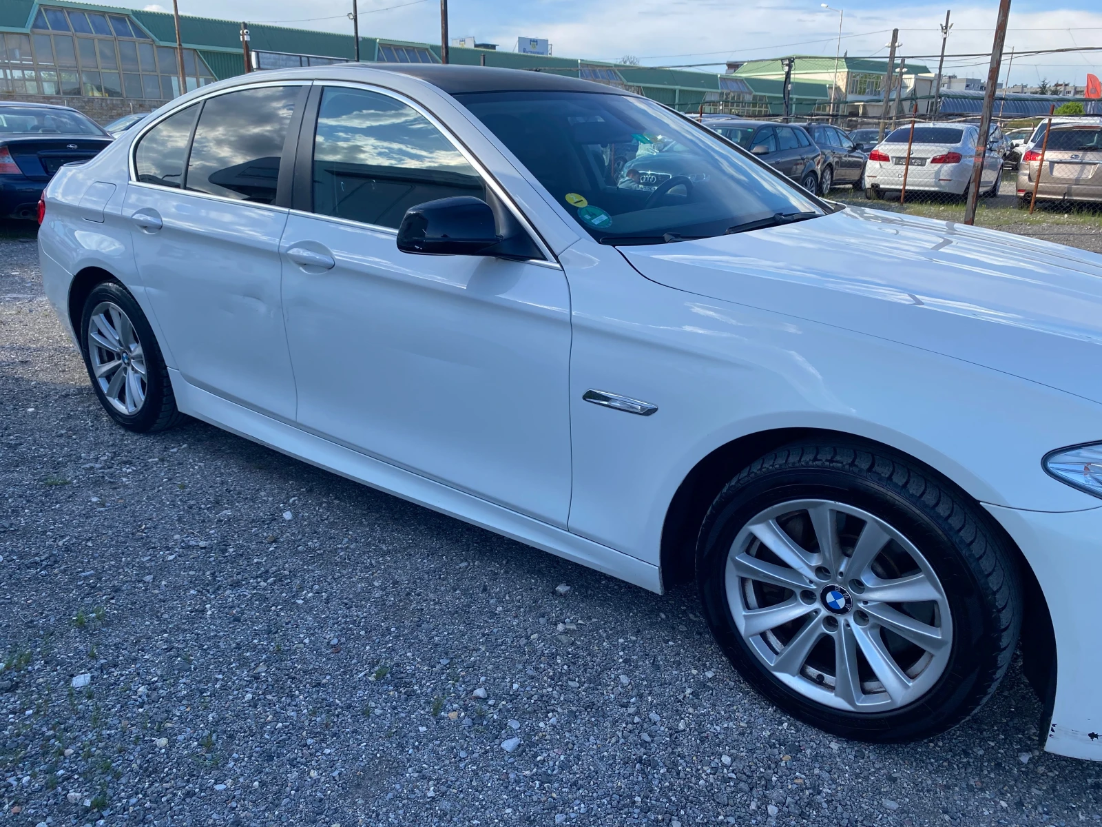 BMW 525 M ПАКЕТ* 6 СКОРОСТИ* ПОДГРЕВ* КОЖА* НАВИГАЦИЯ - изображение 4