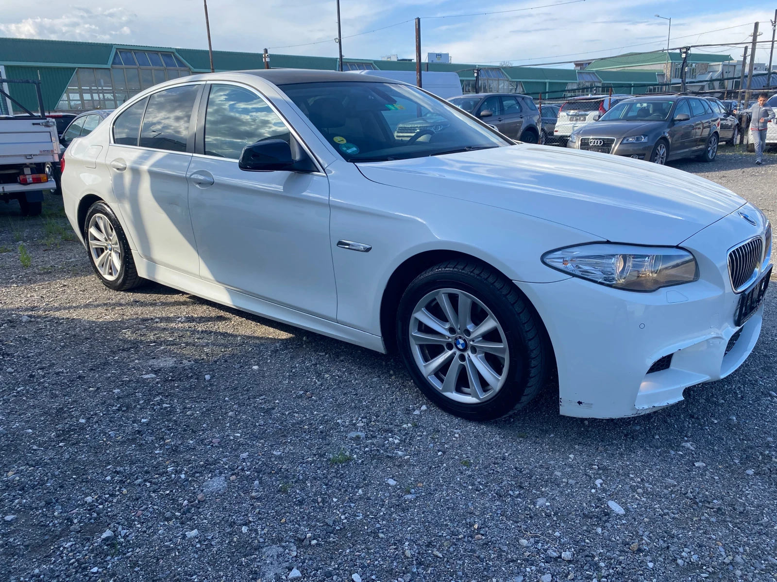 BMW 525 M ПАКЕТ* 6 СКОРОСТИ* ПОДГРЕВ* КОЖА* НАВИГАЦИЯ - изображение 3