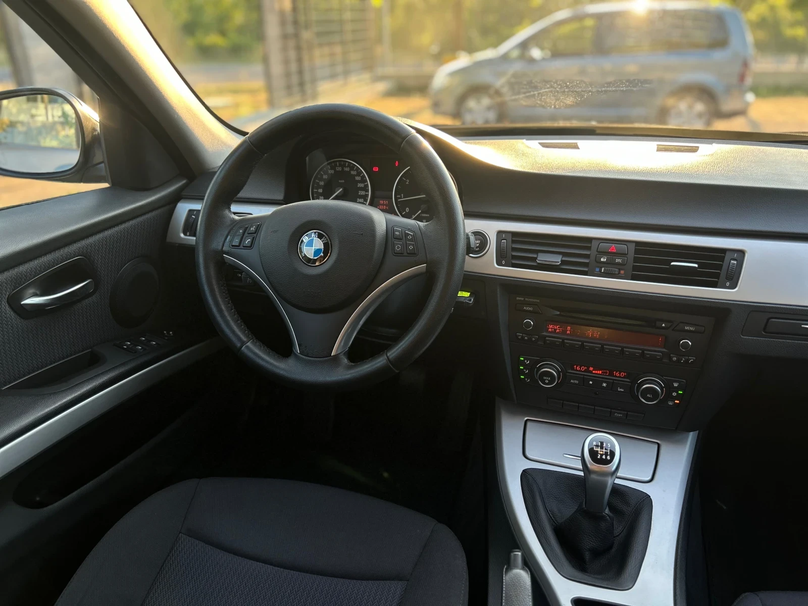 BMW 318 i - изображение 7