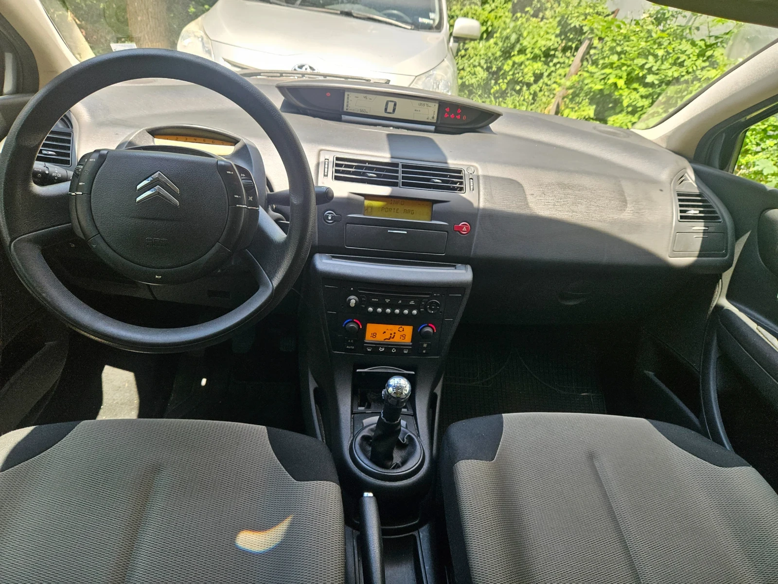 Citroen C4 1.6 БЕНЗИН / ЕВРО 4/ 1 СОБСТВЕНИК - изображение 8
