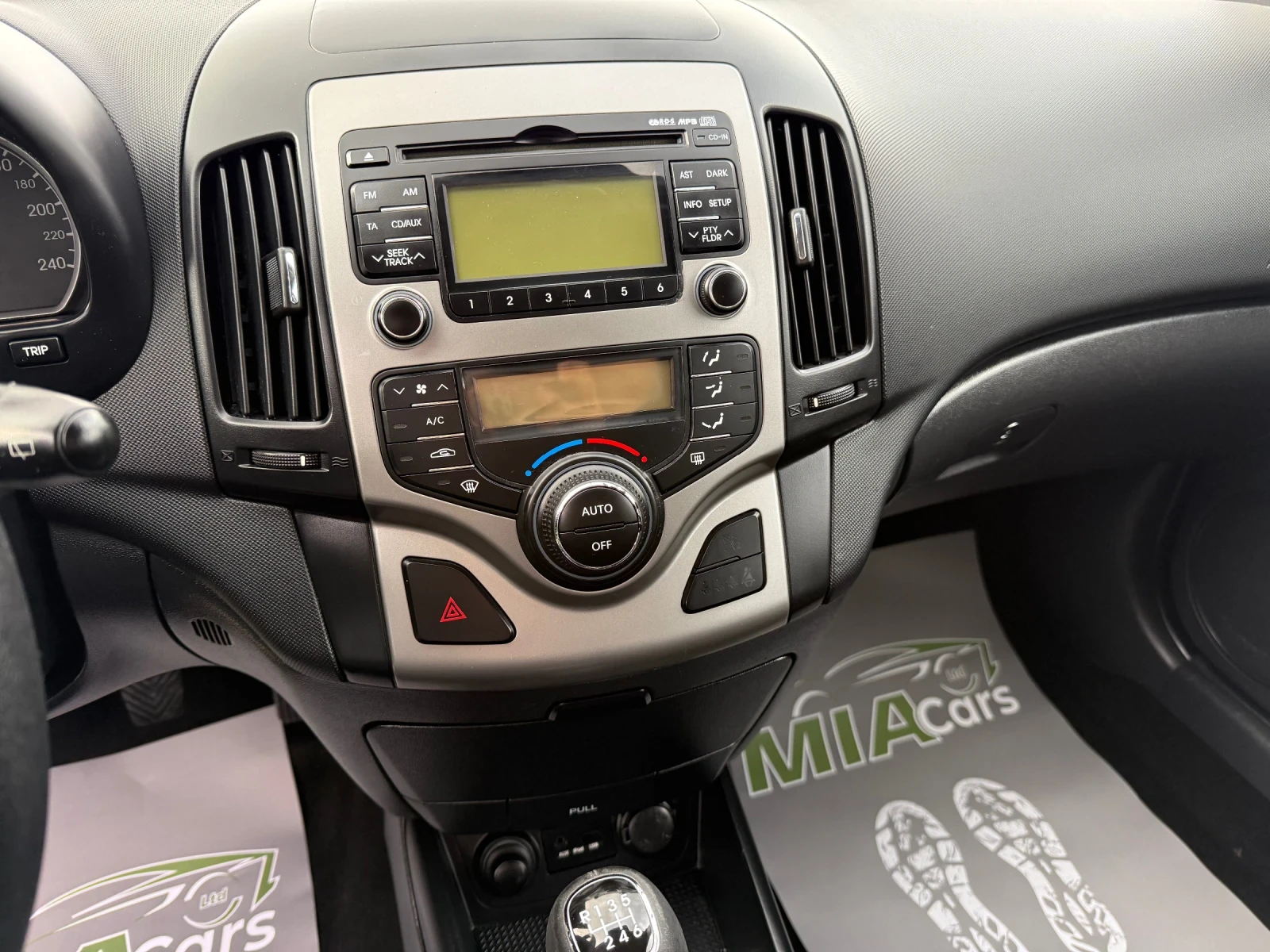 Hyundai I30 1.6diesel* 90h.p* НОВ ВНОС СЕР.КНИЖКА | Mobile.bg — изображение 13