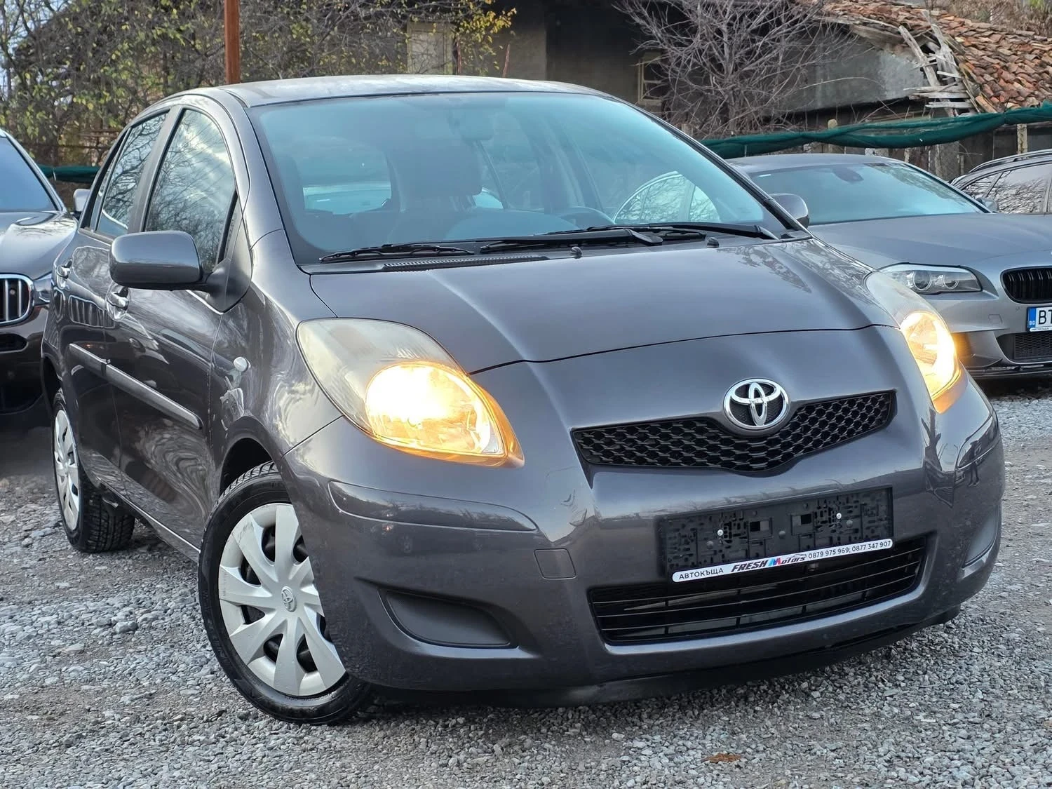 Toyota Yaris 1.4D4D 90K.C. / АВТОМАТИК / КЛИМАТИК /  - изображение 2