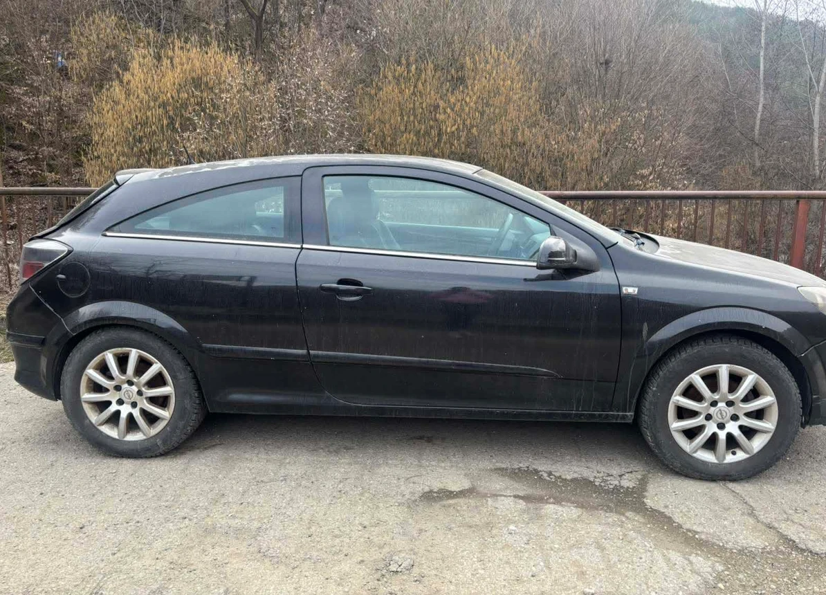 Opel Astra, снимка 2 - Автомобили и джипове - 53814131