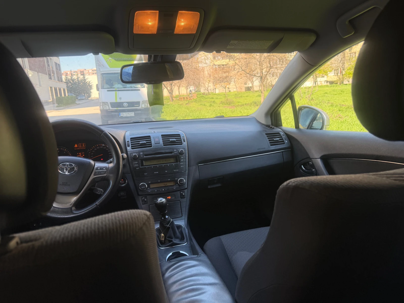 Toyota Avensis, снимка 10 - Автомобили и джипове - 54111474