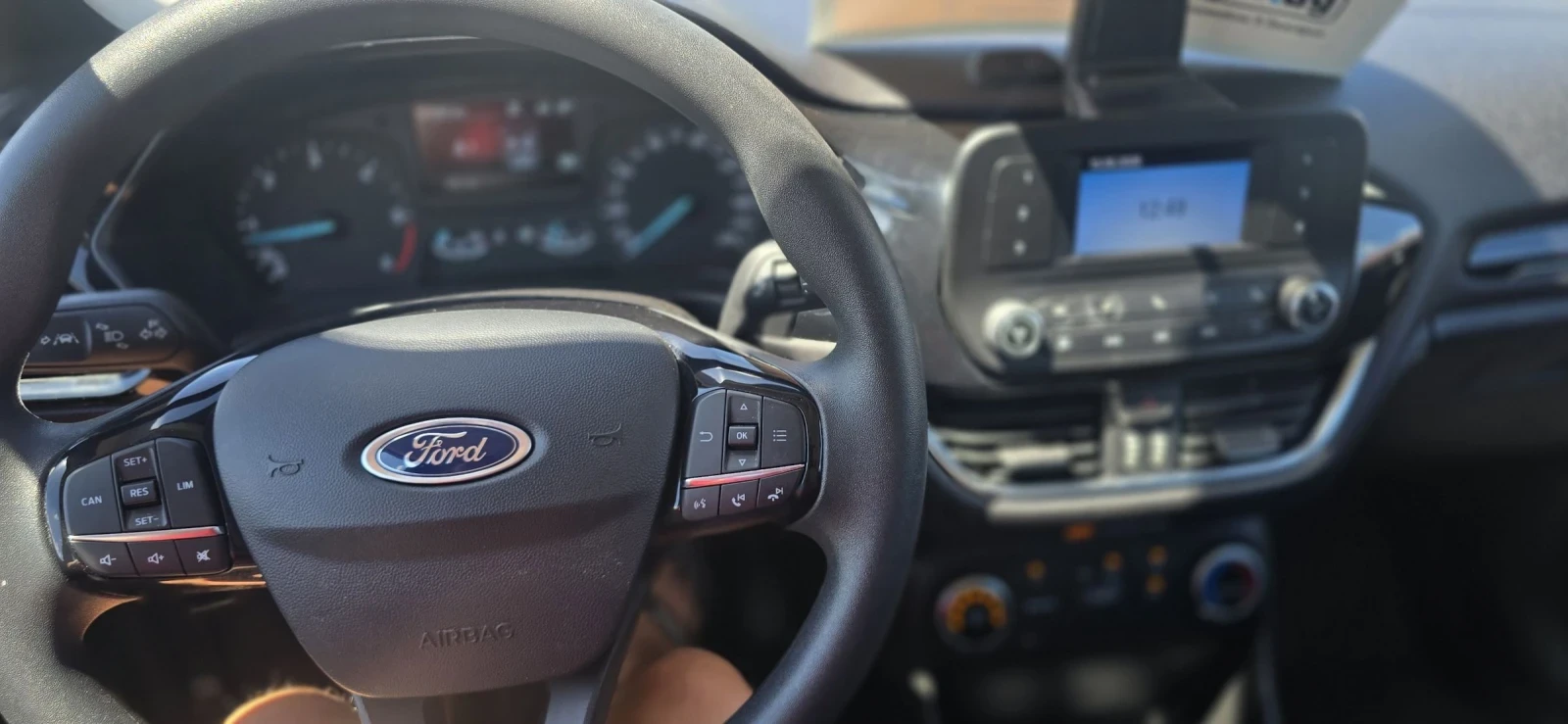Ford Fiesta 1.5 cdti -лизинг, снимка 10 - Автомобили и джипове - 54225850