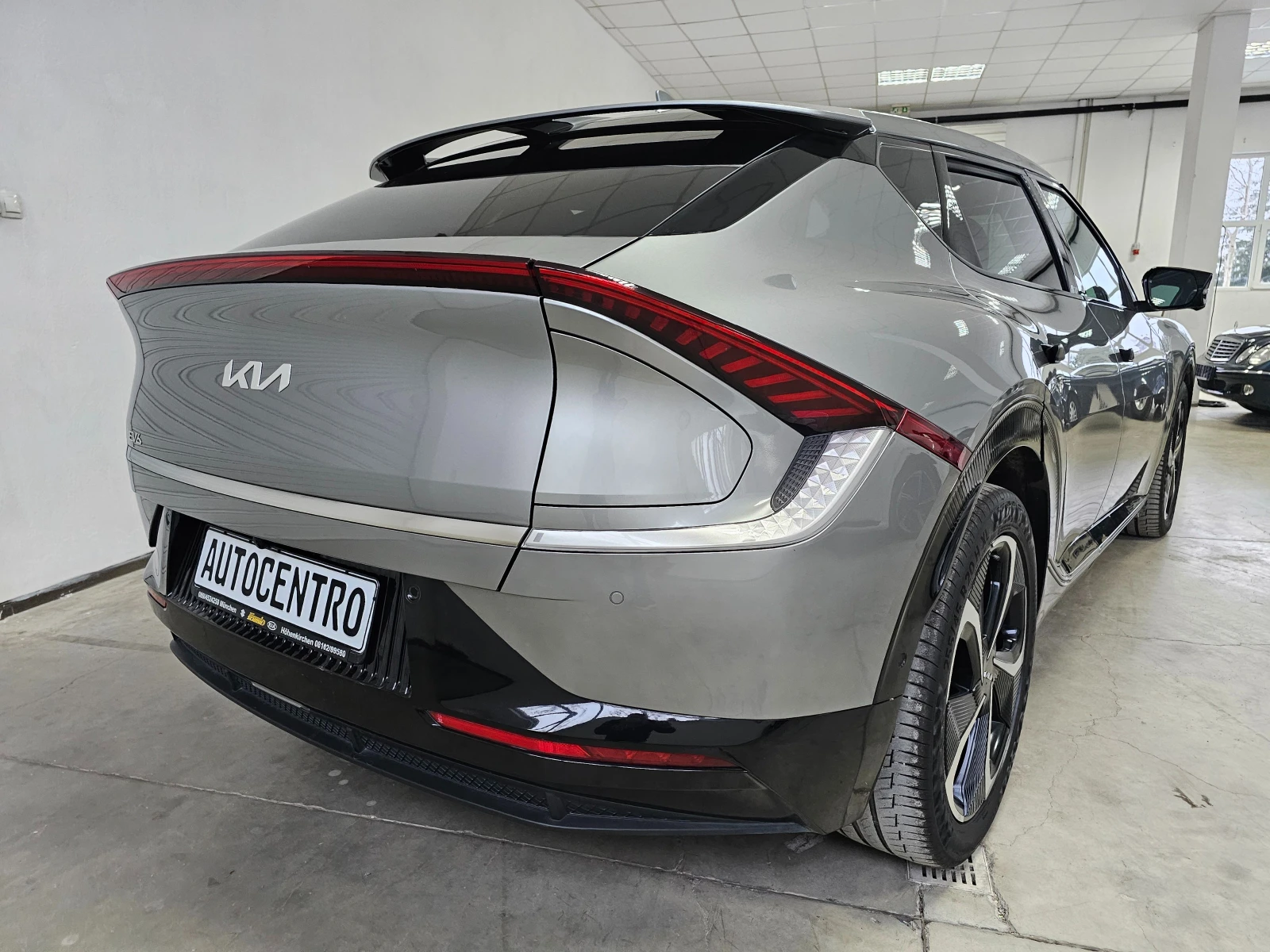 Kia EV6 AWD Термопомпа Кожа Germany, снимка 16 - Автомобили и джипове - 54248356