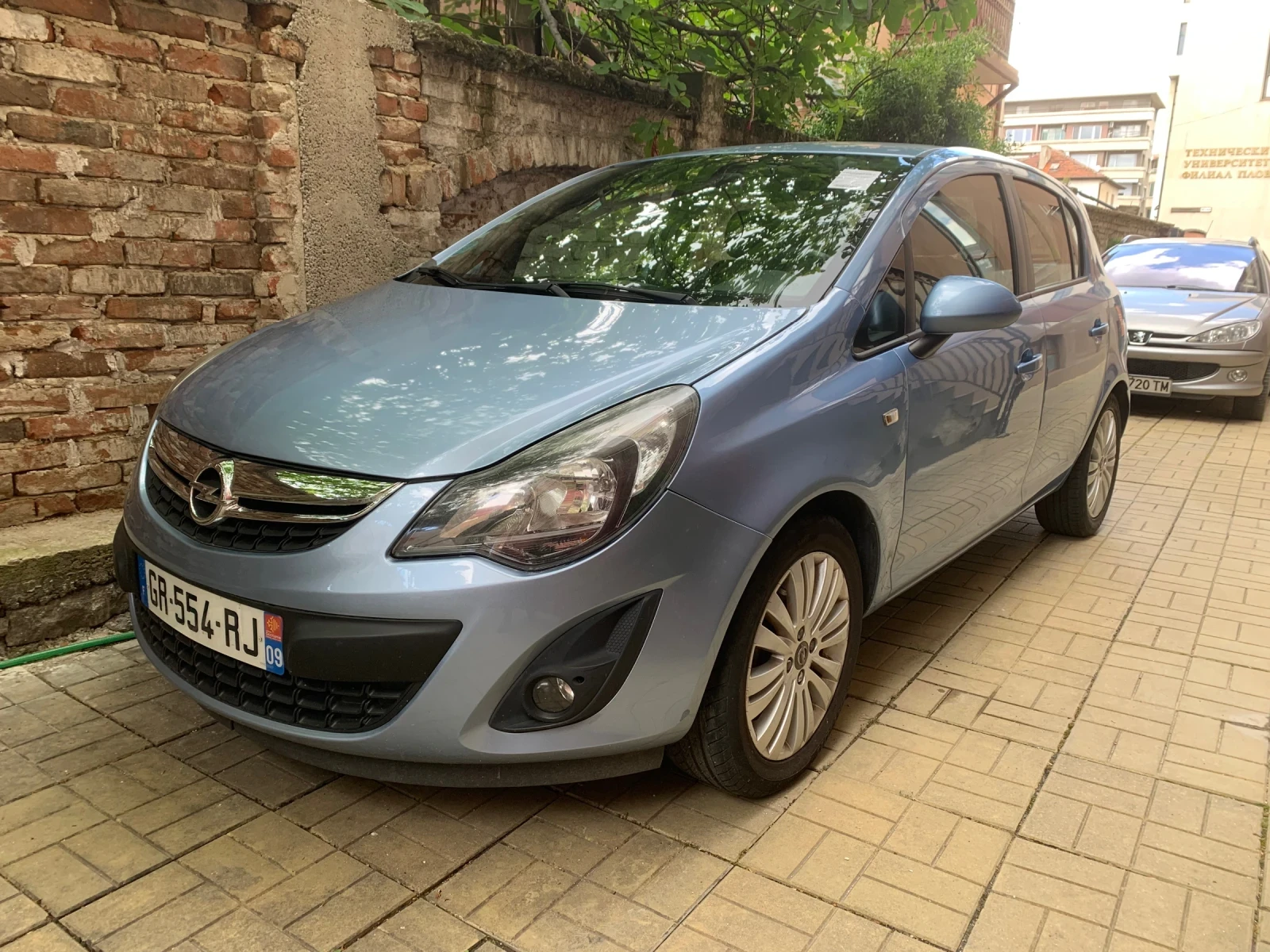 Opel Corsa 1.4i 101кс верига navi face 86570 km 5 ck