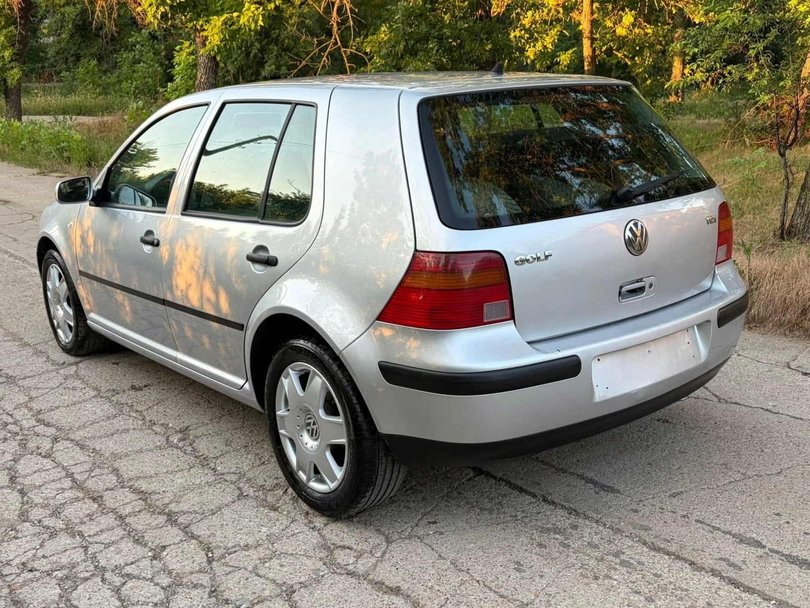 VW Golf 1.9 TDI, 90 к, снимка 4 - Автомобили и джипове - 54884951