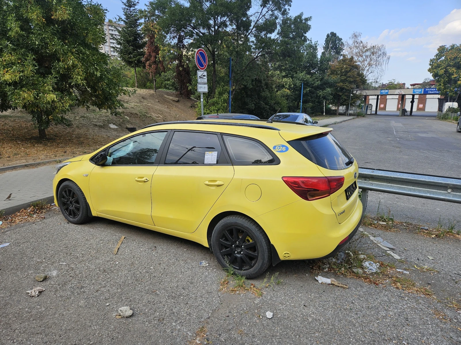 Kia Ceed Проект / Външна в Yellow, снимка 7 - Автомобили и джипове - 55727650