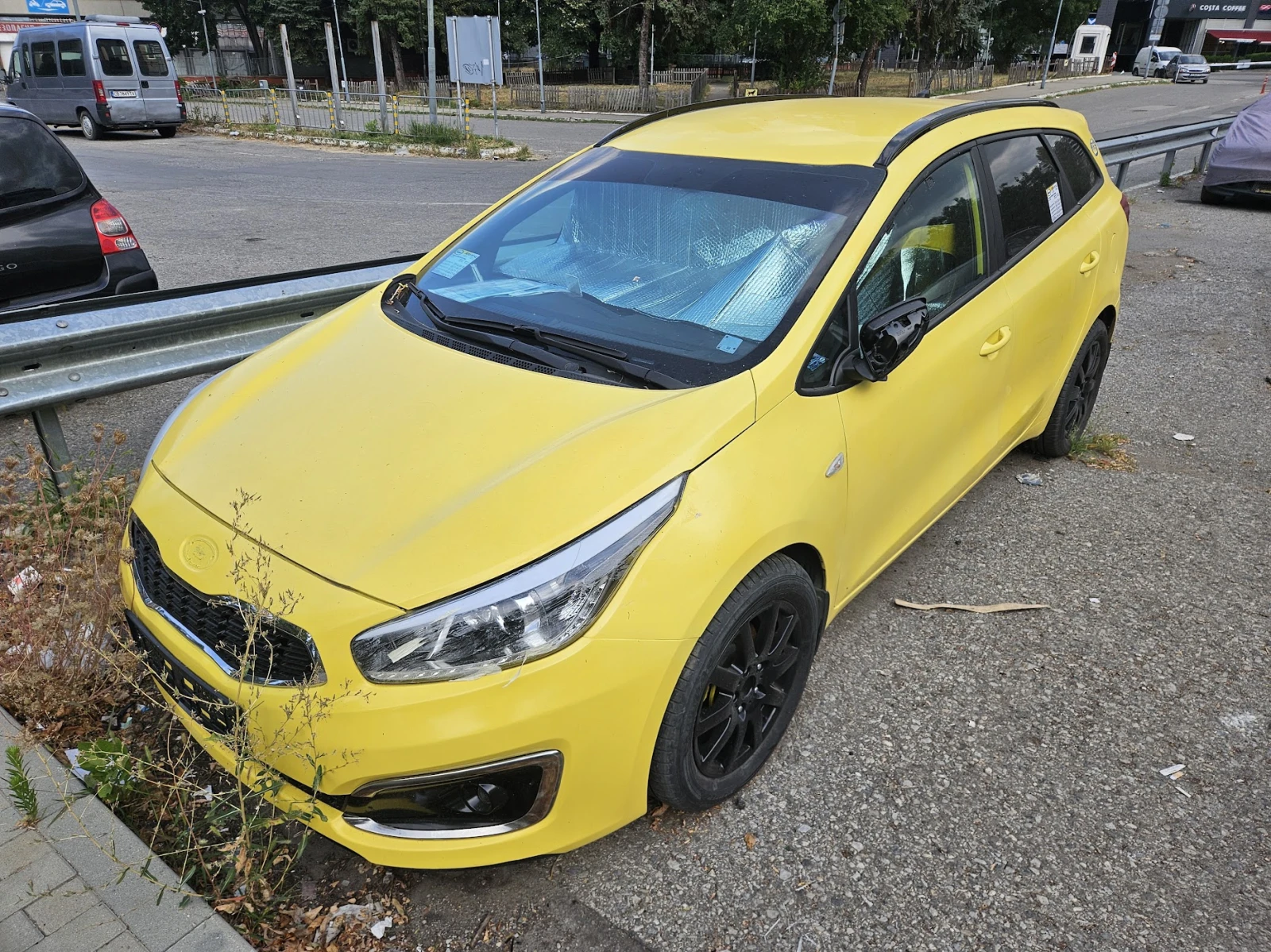 Kia Ceed Проект / Външна в Yellow, снимка 3 - Автомобили и джипове - 55727650