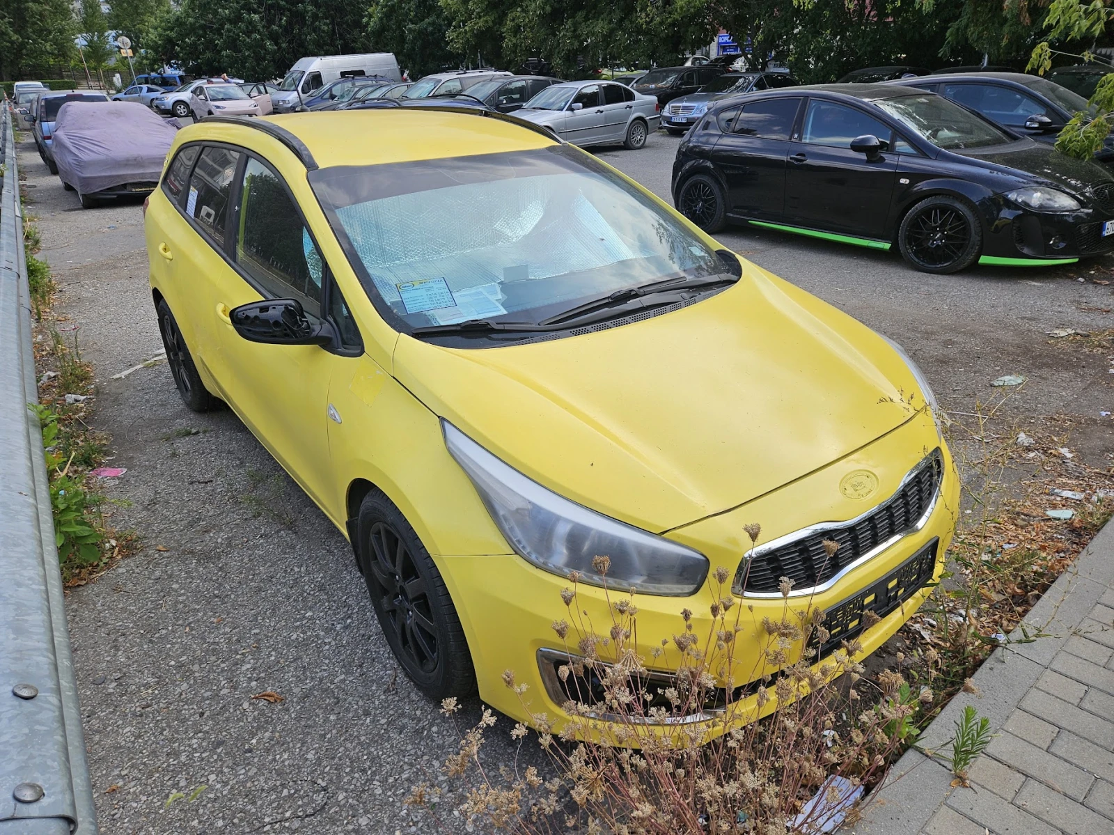 Kia Ceed Проект / Външна в Yellow, снимка 4 - Автомобили и джипове - 55727650