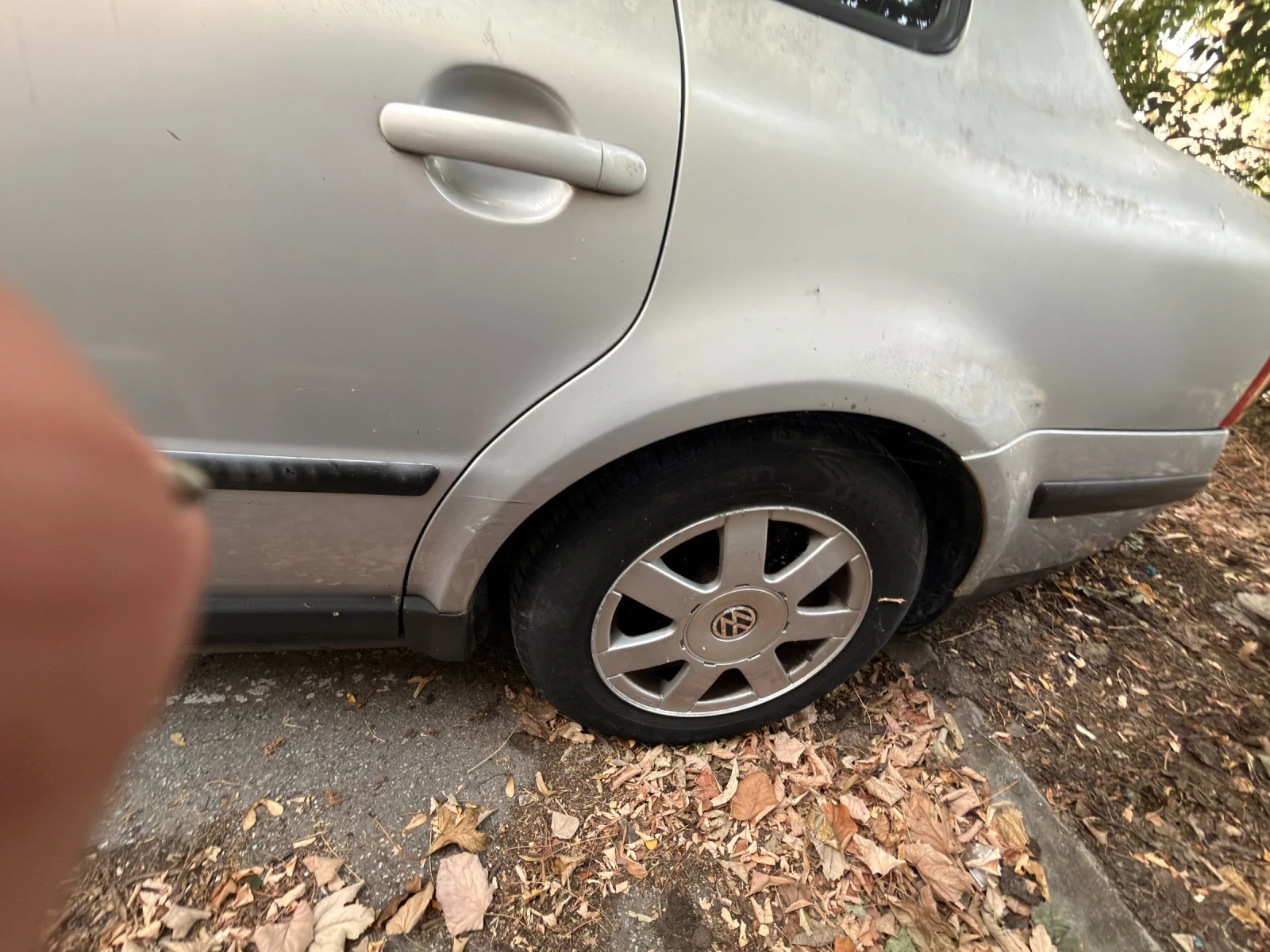 VW Passat 1.9 TDI, снимка 12 - Автомобили и джипове - 55964968