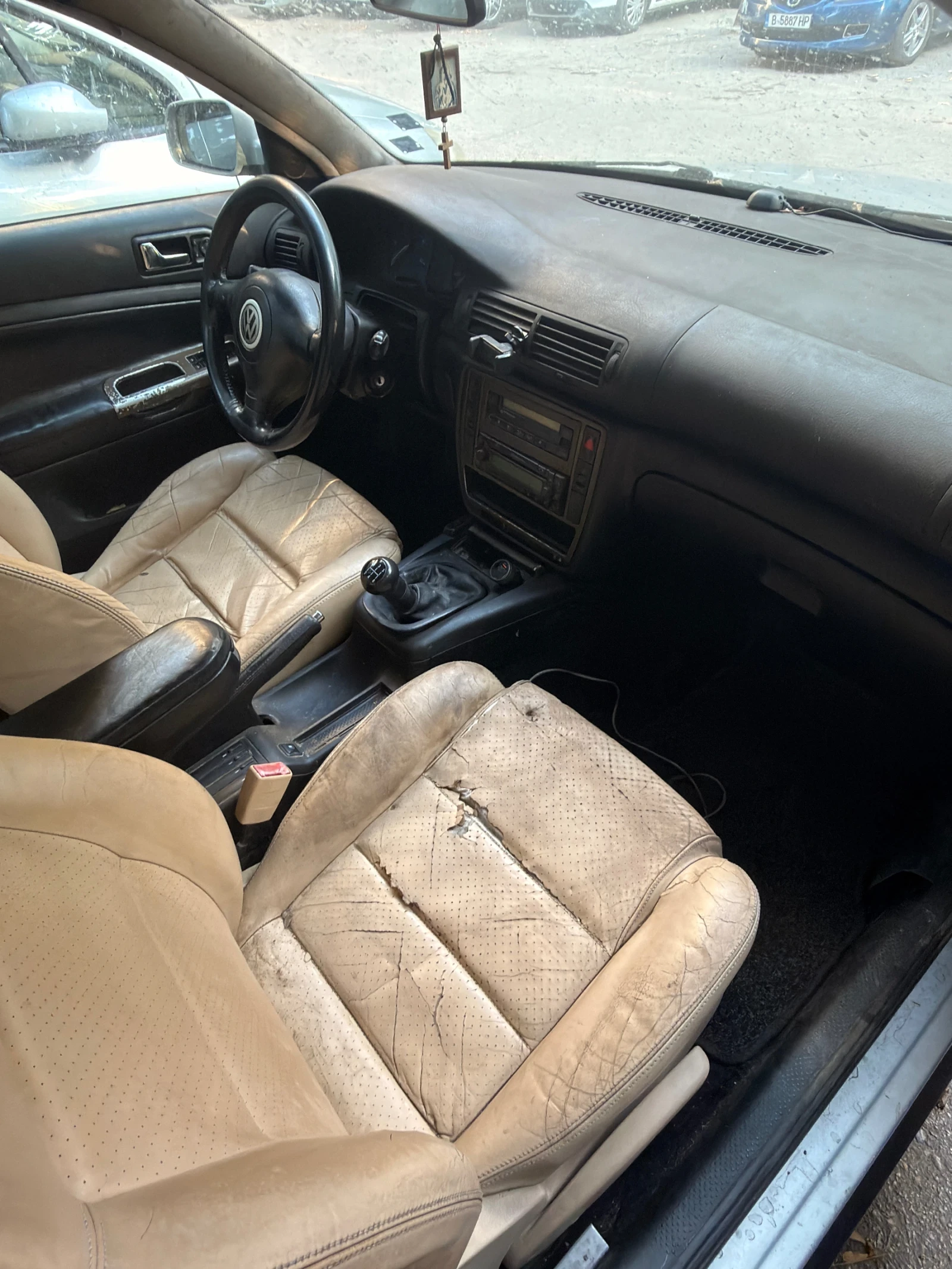 VW Passat 1.9 TDI, снимка 7 - Автомобили и джипове - 55964968