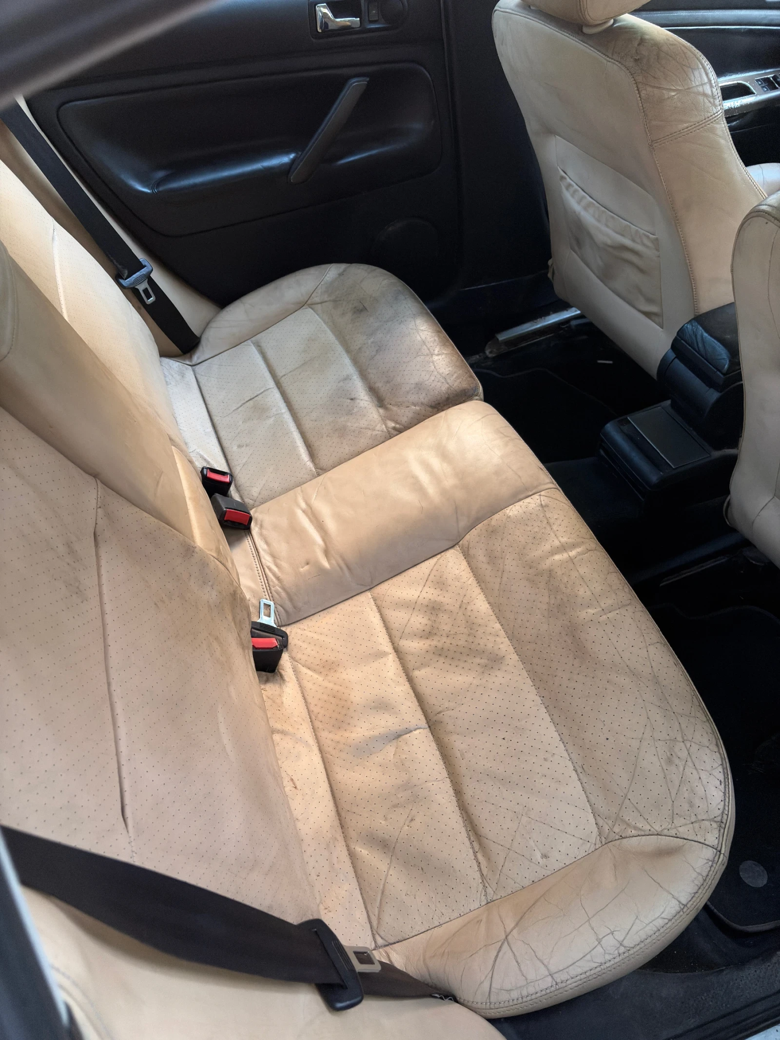VW Passat 1.9 TDI, снимка 15 - Автомобили и джипове - 55964968