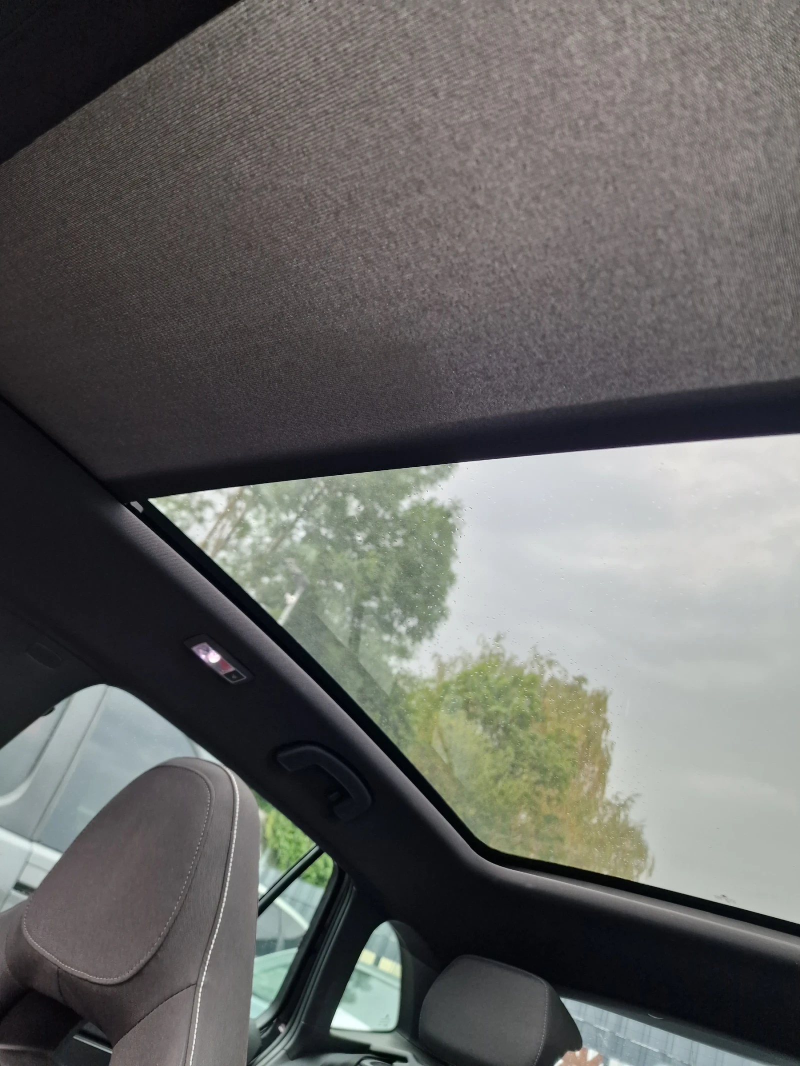 Skoda Scala 1.5 TSI DSG Monte Carlo * Virtual Cockpit * Pano  , снимка 13 - Автомобили и джипове - 55988759