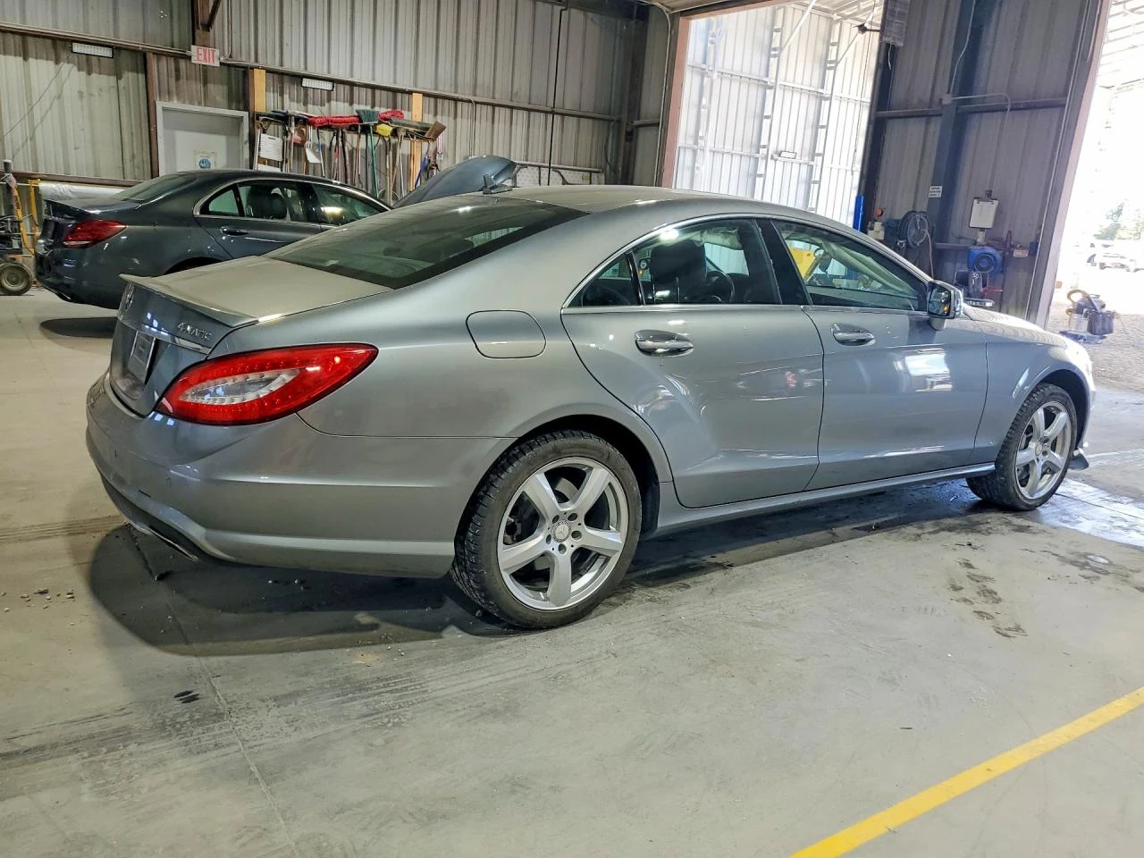 Mercedes-Benz CLS 55 AMG 4.6l Cls 550 4Matic, снимка 3 - Автомобили и джипове - 56133627