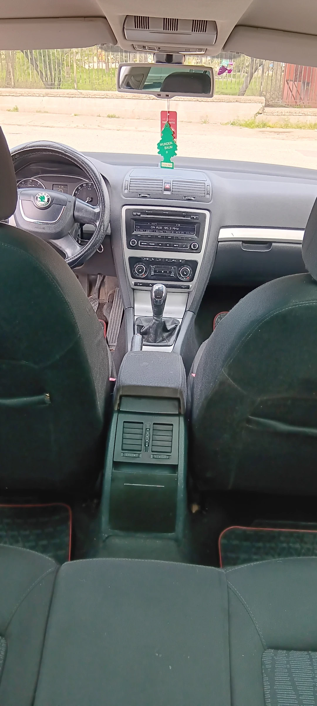 Skoda Octavia 1.4, снимка 12 - Автомобили и джипове - 56313497