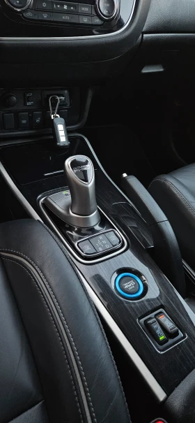 Mitsubishi Outlander Diamond PHEV, нова батерия, ФУЛ ФУЛ МАКС ЕКСТРИ - 15870 € / 31039.02 лв. - 14261273 12
