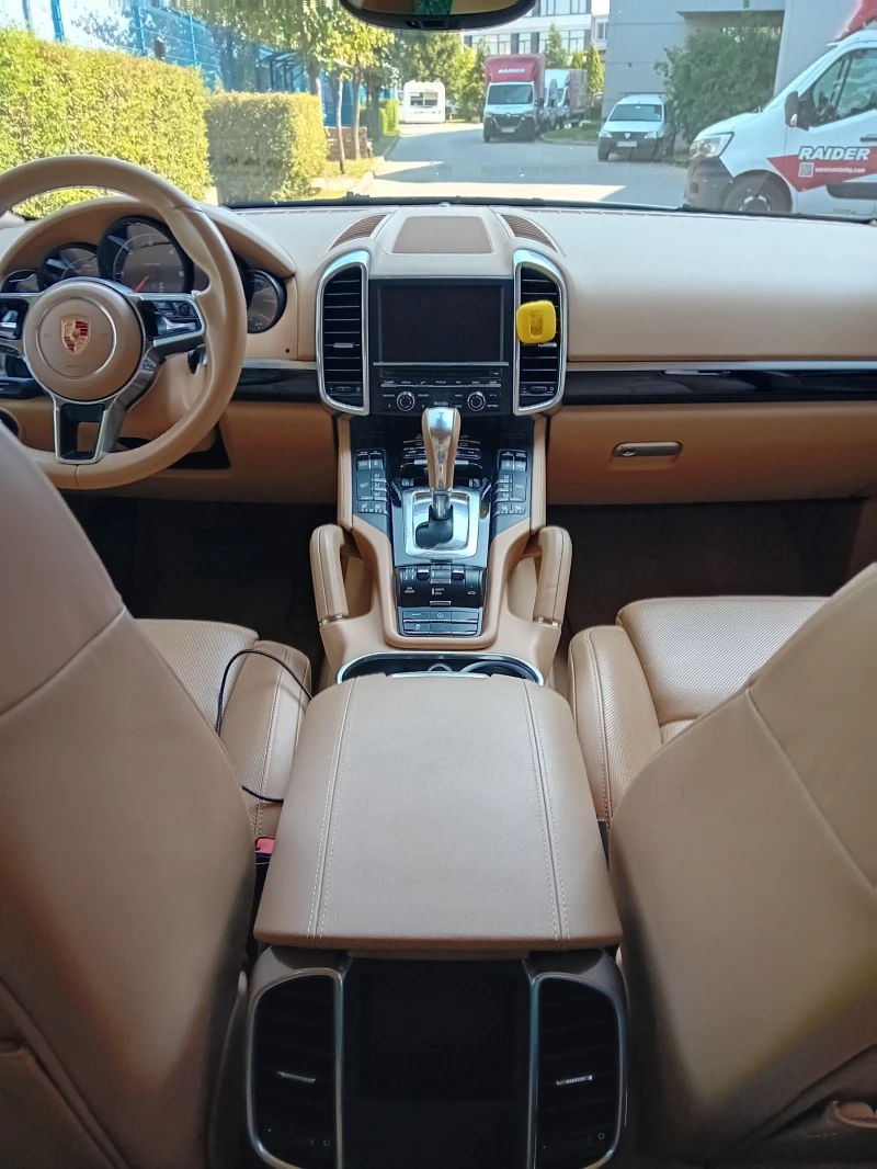 Porsche Cayenne 3.0TDI Facelift, снимка 8 - Автомобили и джипове - 47060761