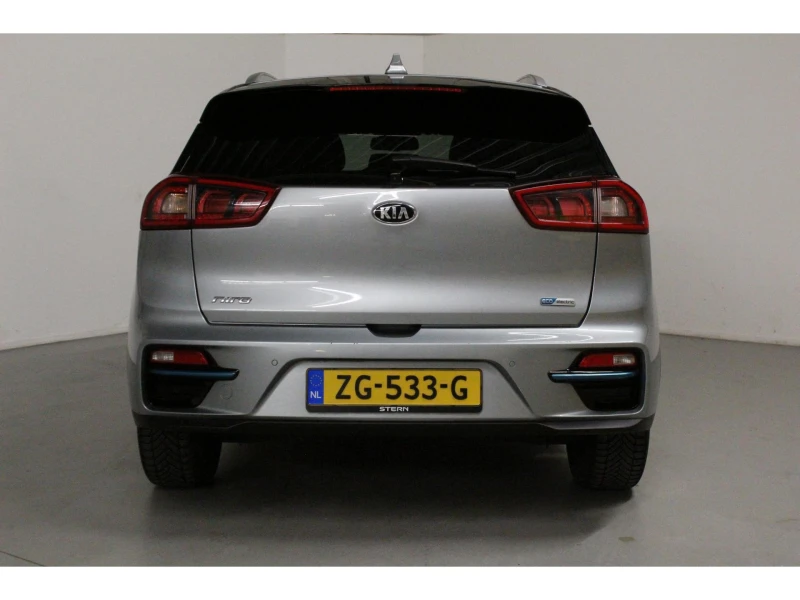 Kia Niro ExecutiveLine 64kWh 204k.c. TOP , снимка 5 - Автомобили и джипове - 49003611