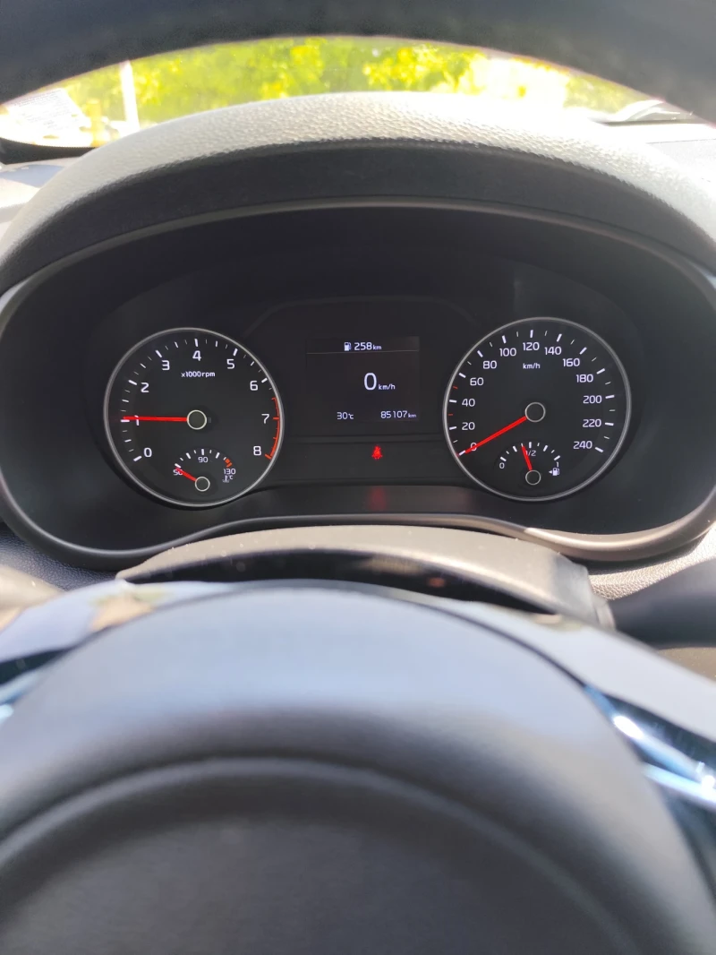 Kia Sportage 1.6, снимка 9 - Автомобили и джипове - 52447418