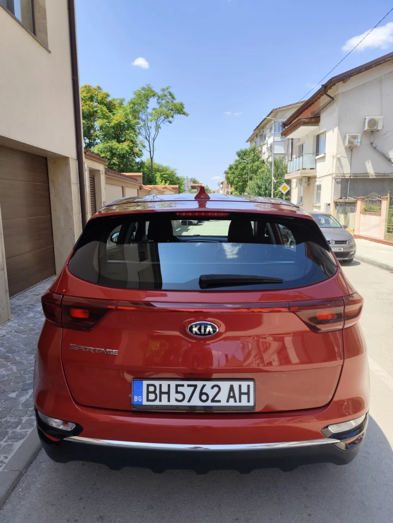 Kia Sportage 1.6, снимка 4 - Автомобили и джипове - 52447418