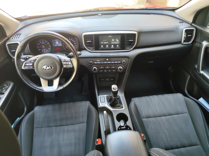 Kia Sportage 1.6, снимка 10 - Автомобили и джипове - 52447418