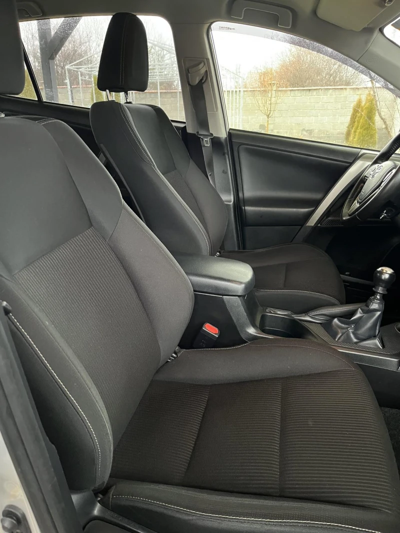 Toyota Rav4, снимка 14 - Автомобили и джипове - 53512470