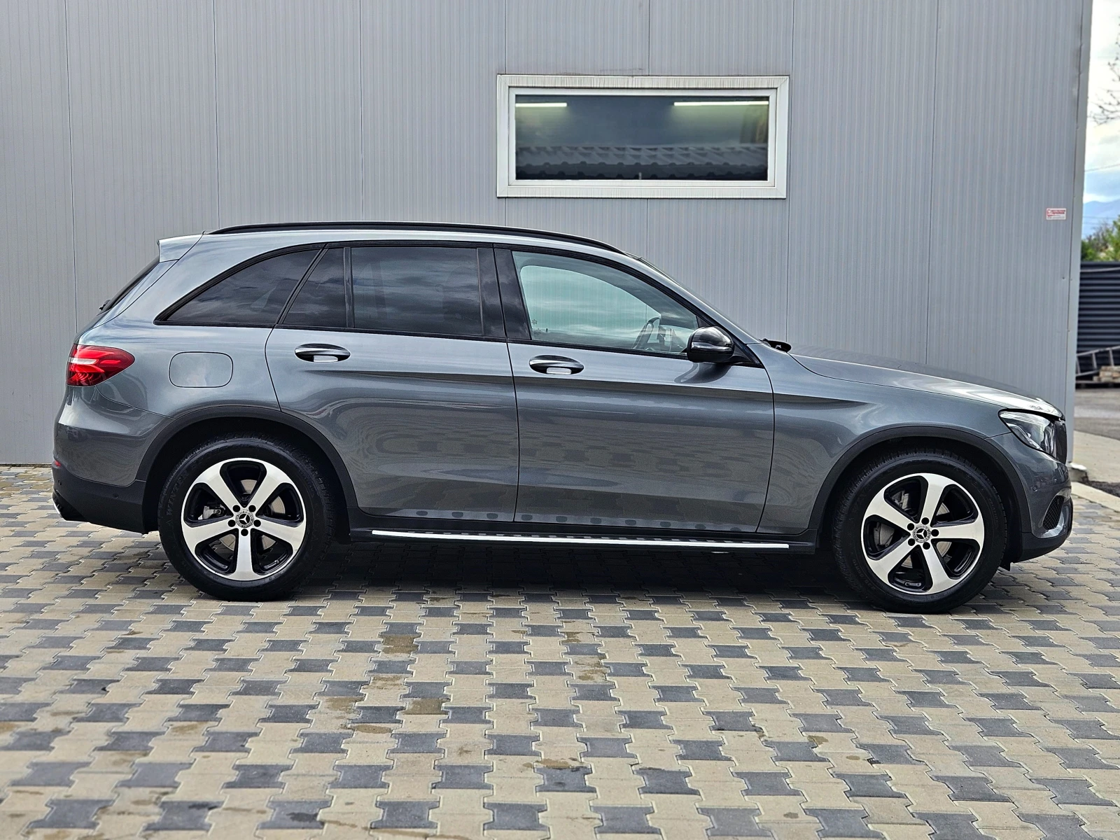 Mercedes-Benz GLC 220 AMG/9G/GERMANY/LED/CAR PLAY/ПОДГРЕВ/AMBIENT/AUTO H - изображение 4