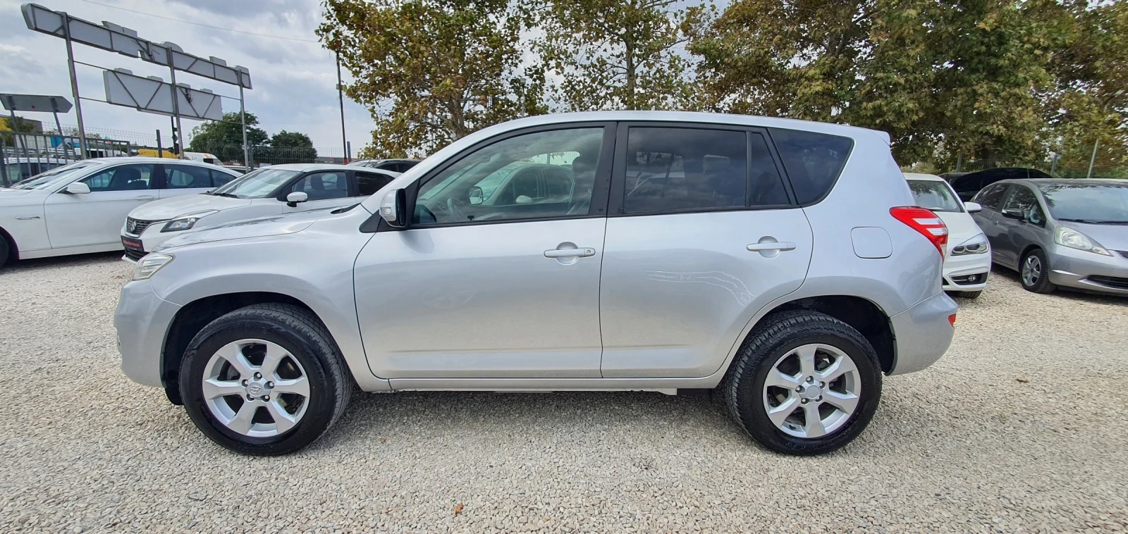 Toyota Rav4 2.2 D4D CROSSOVER EXCLUSIVE - изображение 4