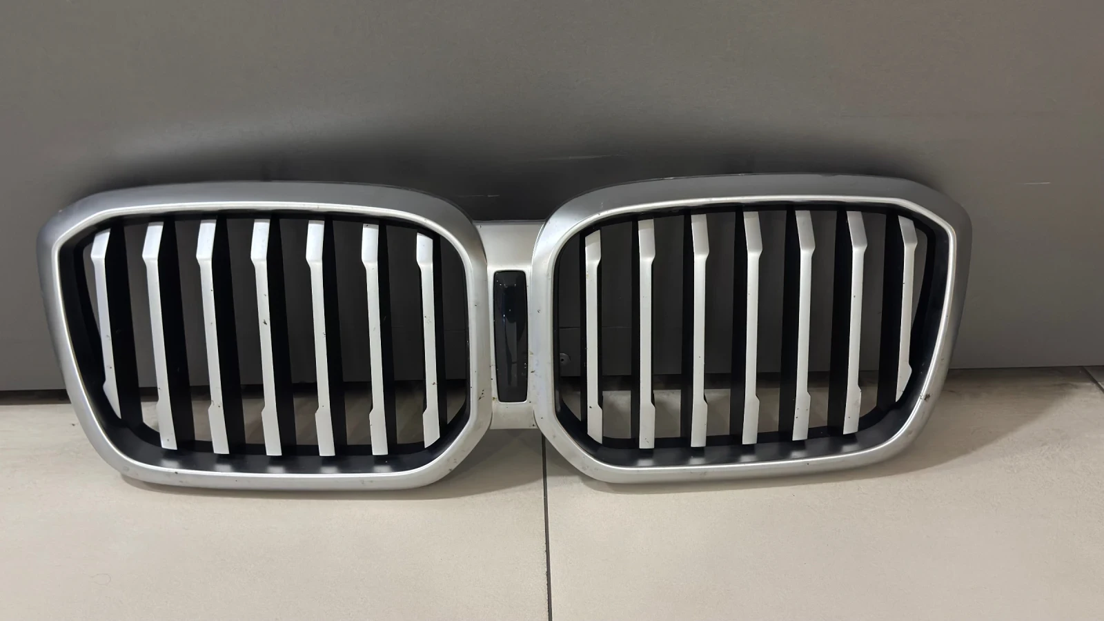 BMW X3 Предна и задна брони бъбреци и лайсни - изображение 9