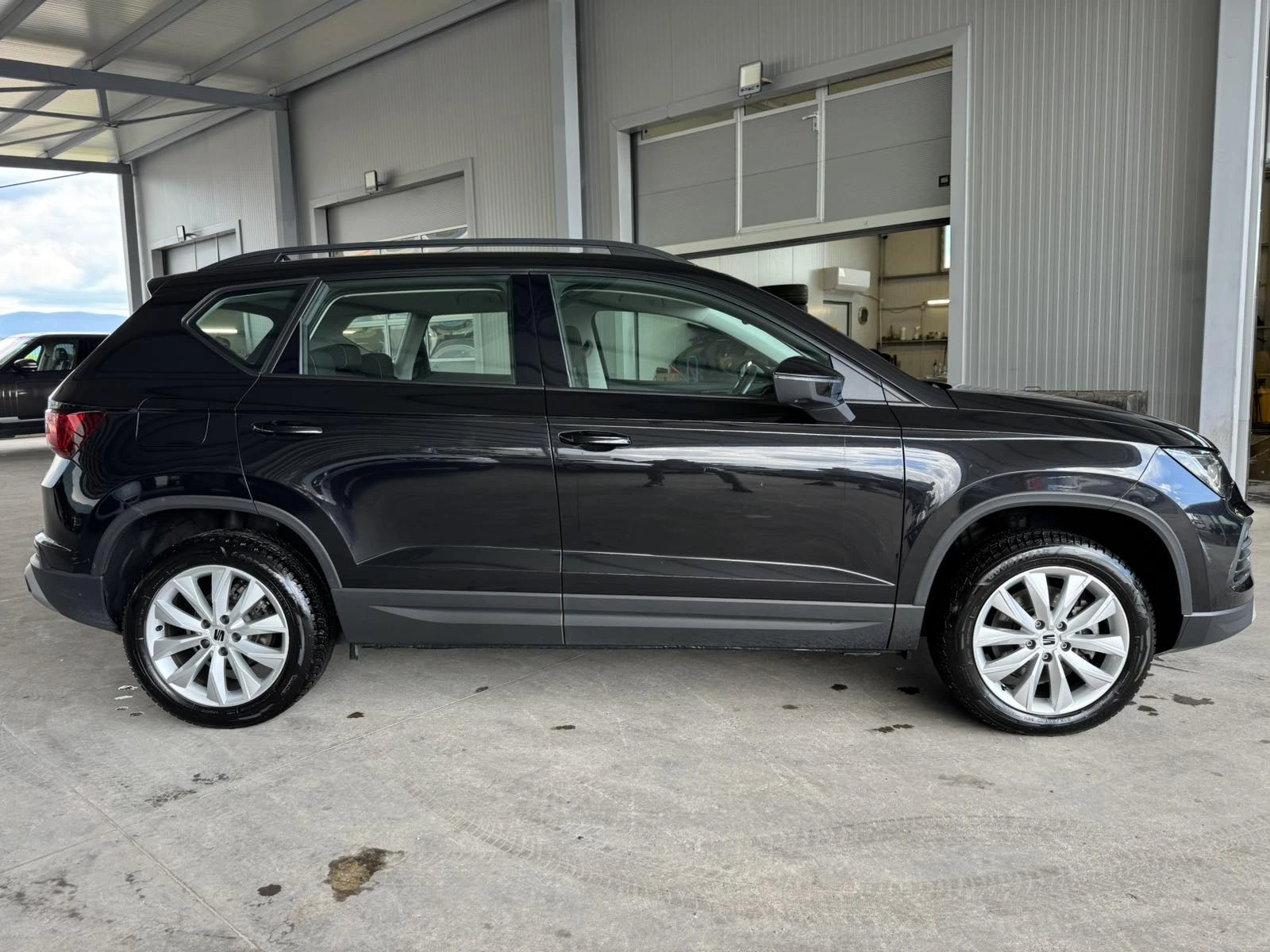 Seat Ateca 2.0TDI* 150ps* DISTR* НАВИ* КАМЕРА* LED, снимка 6 - Автомобили и джипове - 54595864