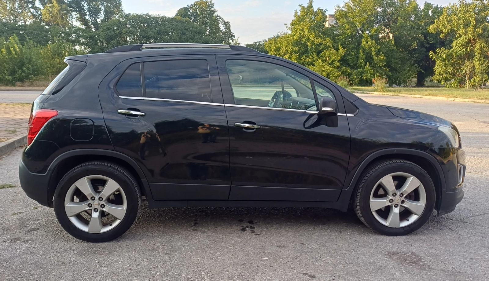 Chevrolet Trax 1.7CDTI /4x4/ 131k.s  КОЖА, снимка 6 - Автомобили и джипове - 55682610