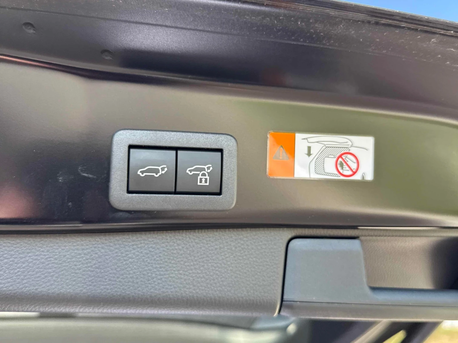 Toyota Rav4 SE AWD Plug-in Hybrid / Carafax / ������ | Mobile.bg � ����������� 10