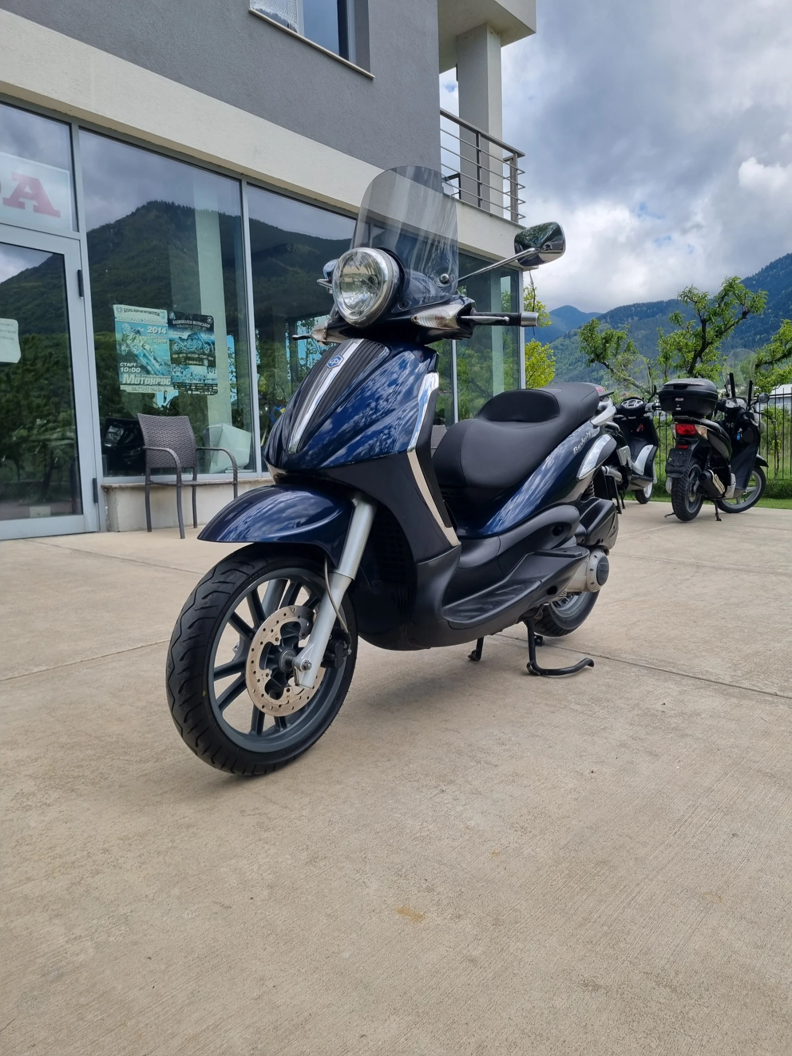 Piaggio Beverly 300i 2010 - изображение 2