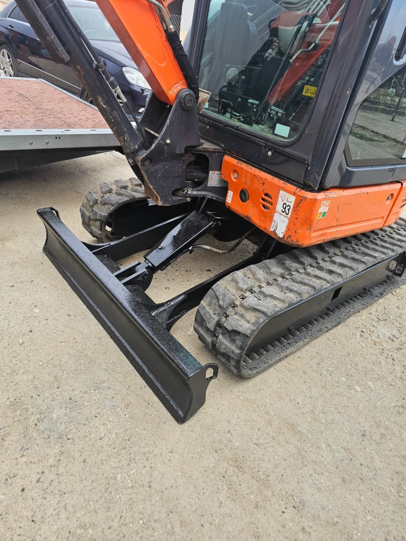 Багер Hitachi Zaxis 26U, снимка 9 - Индустриална техника - 47903923