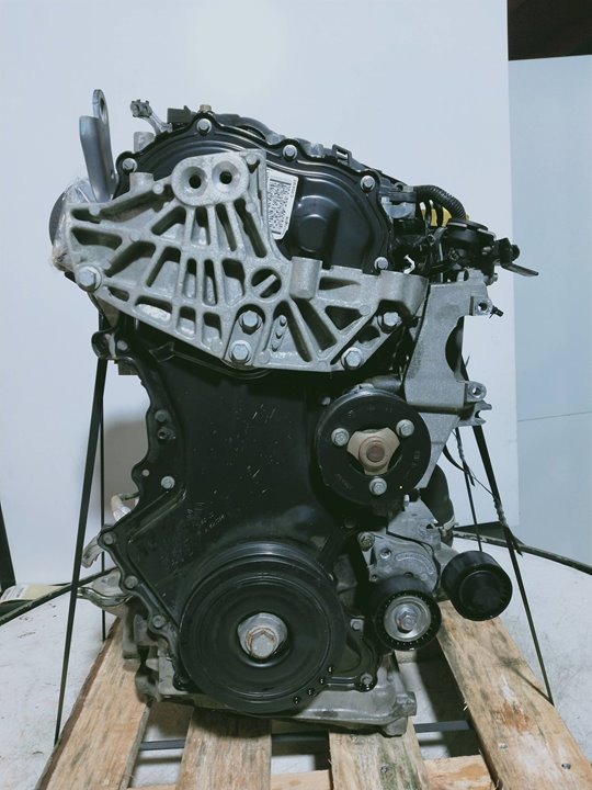 Двигател за Renault Opel Nissan - 2.0 dci  M9R, снимка 2 - Части - 39519785
