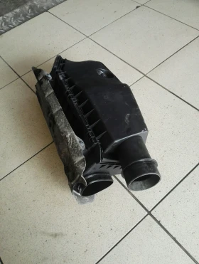 Кутия въздушен филтър Мерцедес Ц270 w203