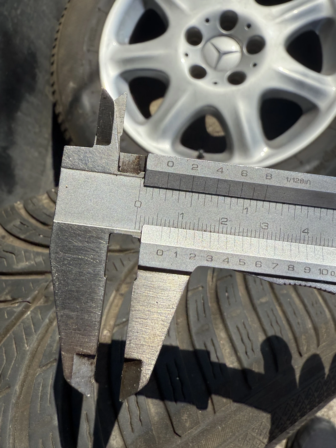    215/60R16  Mercedes-Benz E 220 | Mobile.bg   4