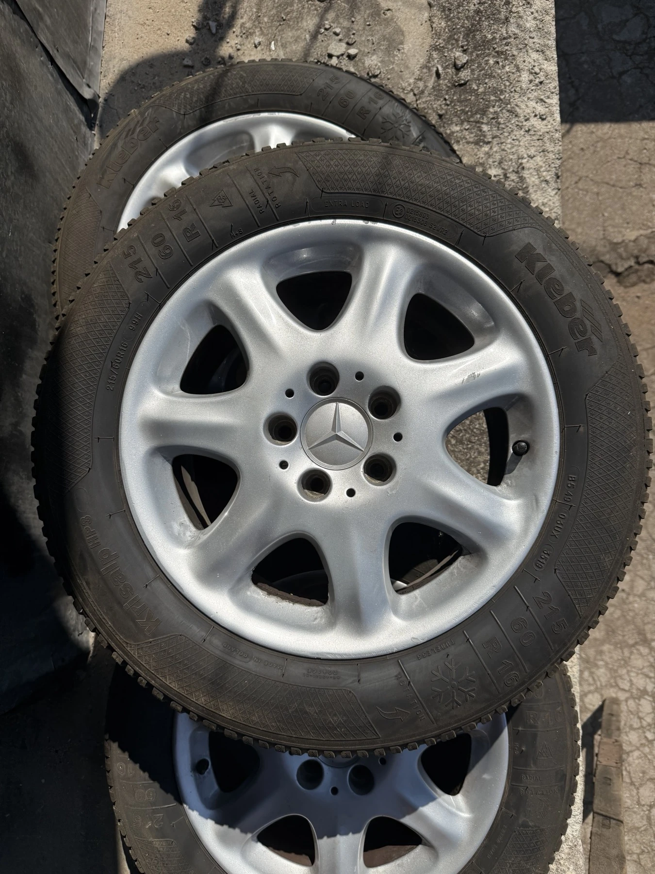    215/60R16  Mercedes-Benz E 220 | Mobile.bg   3