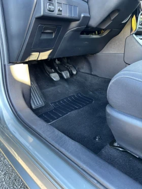 Toyota Auris 1.2 d4t, снимка 8